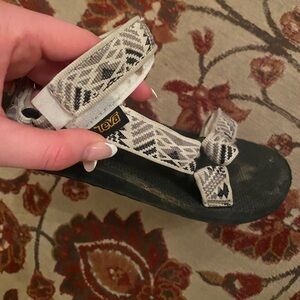 Teva Black and Gray Patterned Sandals